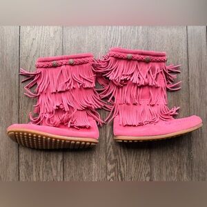 Minnetonka Pink Suede Fringe Moccasin Boots